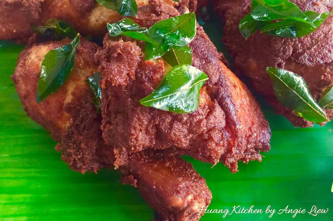 How To Make Ayam Goreng Berempah (Crispy Spiced Fried Chicken)