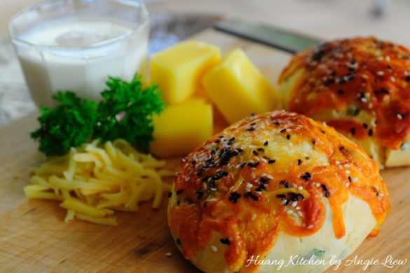 Cheese Surprise Scones