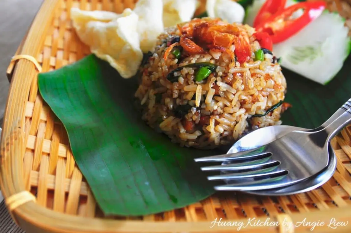 Village Style Fried Rice Recipe (Nasi Goreng Kampung) 马来家乡炒饭 | Huang ...