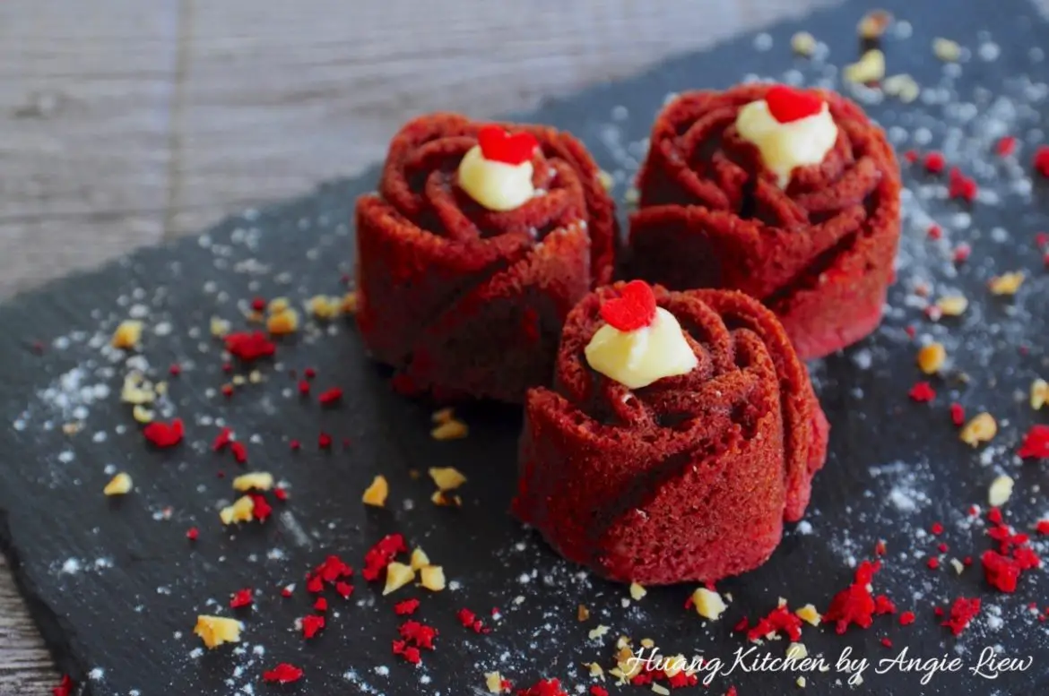 Red Velvet Rose Cupcakes Recipe - Feature Photo 5