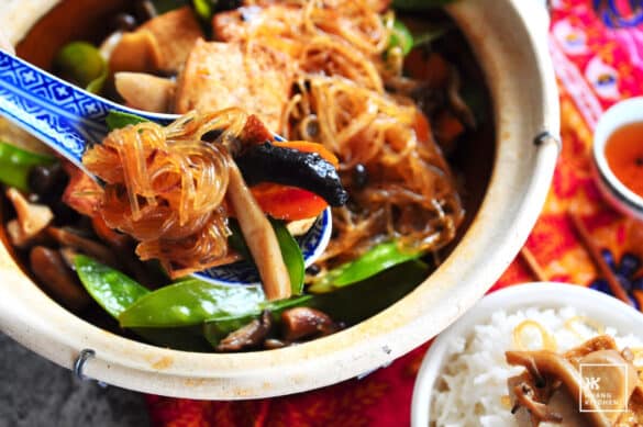 Claypot Tofu With Mix Mushrooms