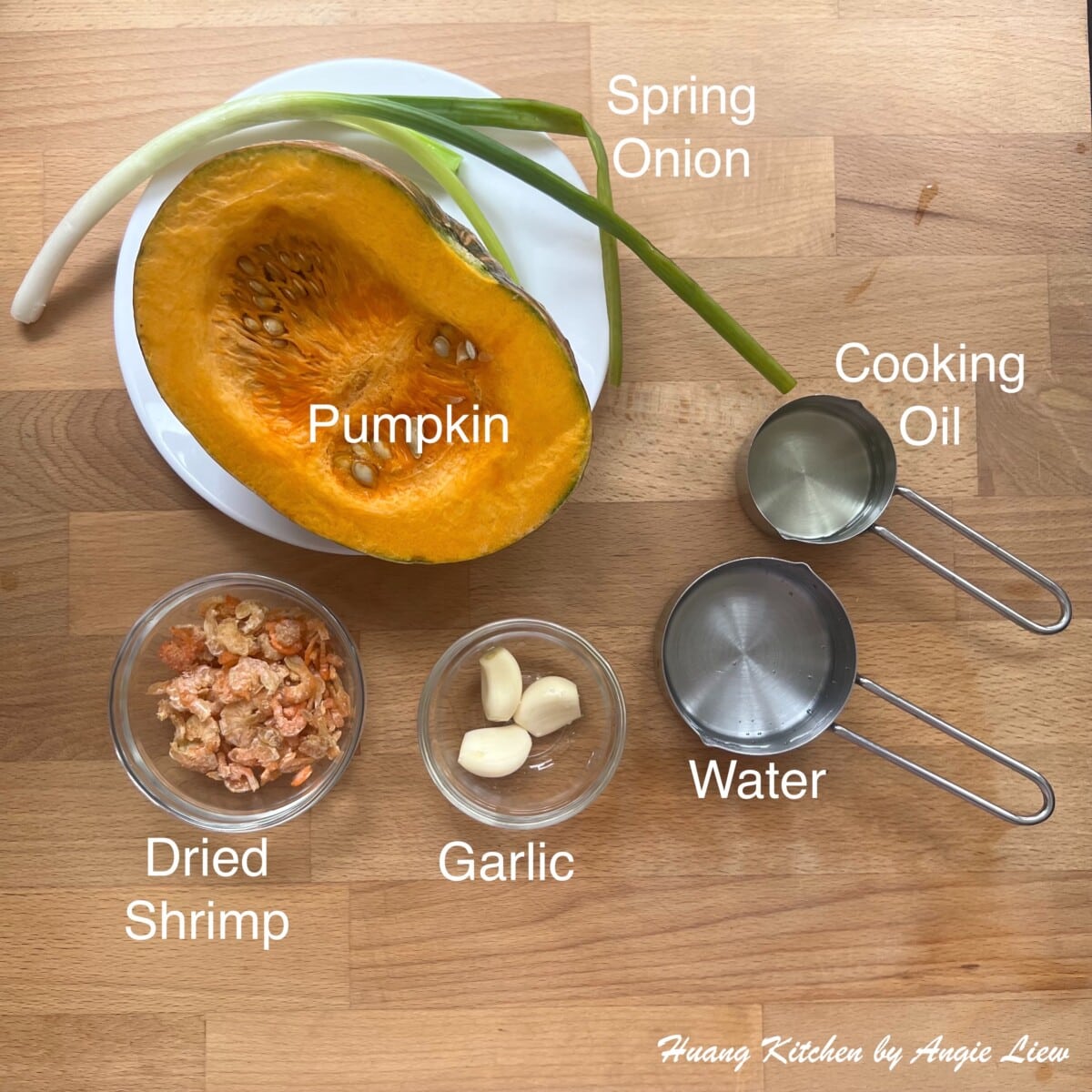 Prepare all ingredients to make the dish.
