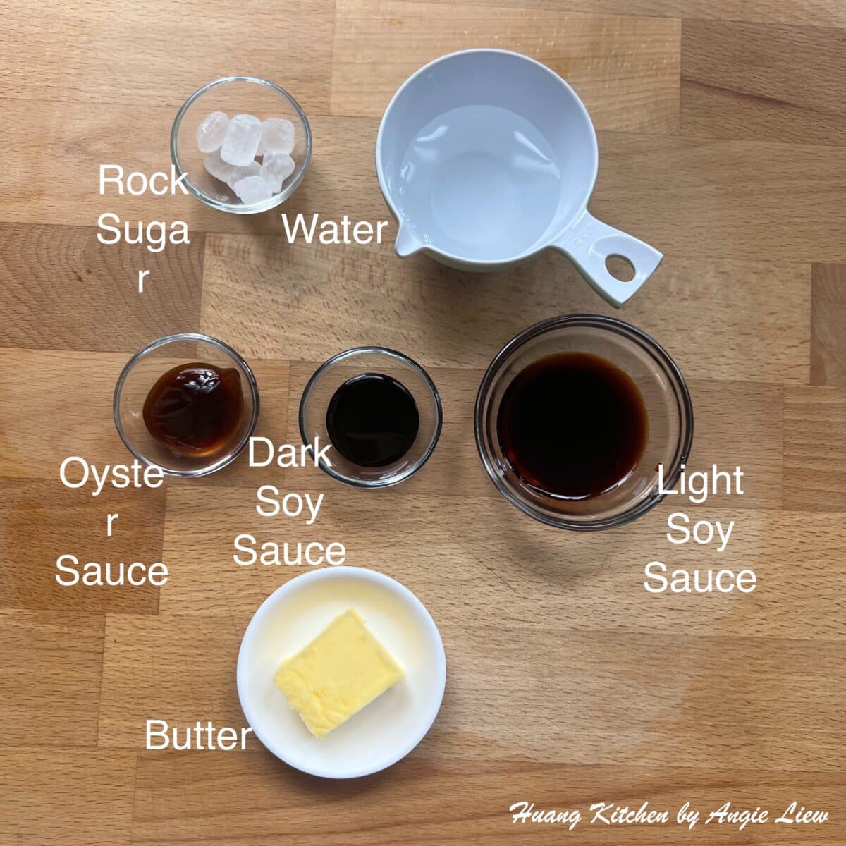 Prepare ingredients for the sauce.