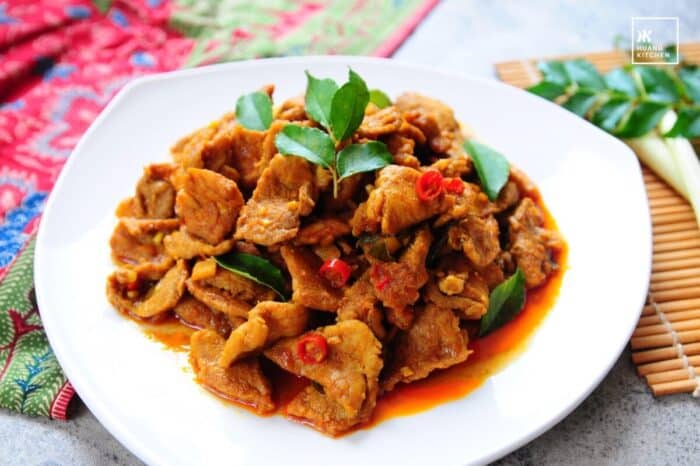 Stir Fried Pork With Lemongrass 