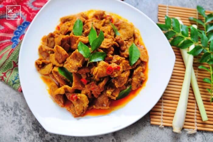Stir Fried Pork With Lemongrass 