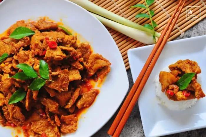Stir Fried Pork With Lemongrass 