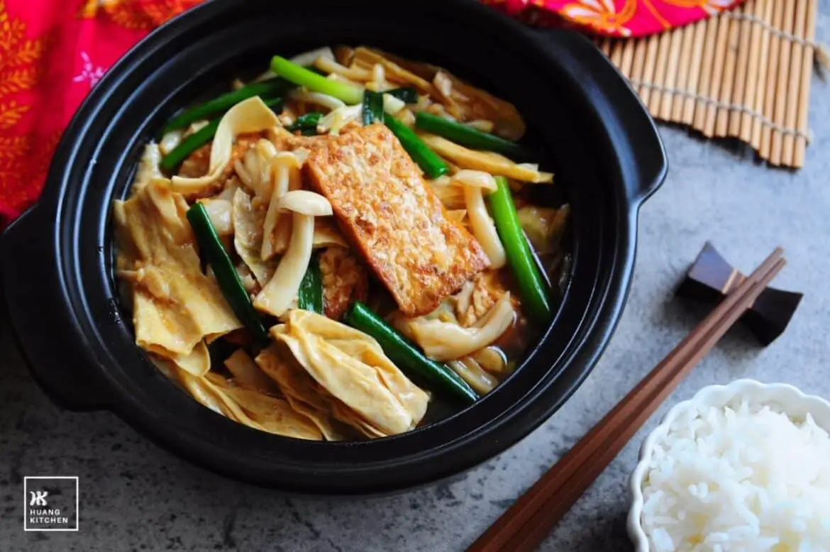 Braised Tofu With Beancurd Stick