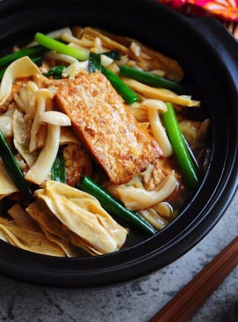 Braised Tofu With Beancurd Stick