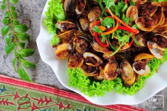 Gu Lu Rou Sweet and Sour Pork Recipe (Gu Lu Rou) 咕噜肉食谱 - Huang Kitchen